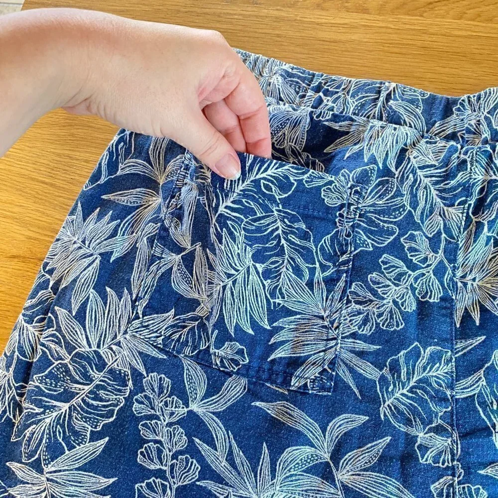 Briggs Women’s Linen Blend Floral Shorts Pockets Navy Blue Tropical Print